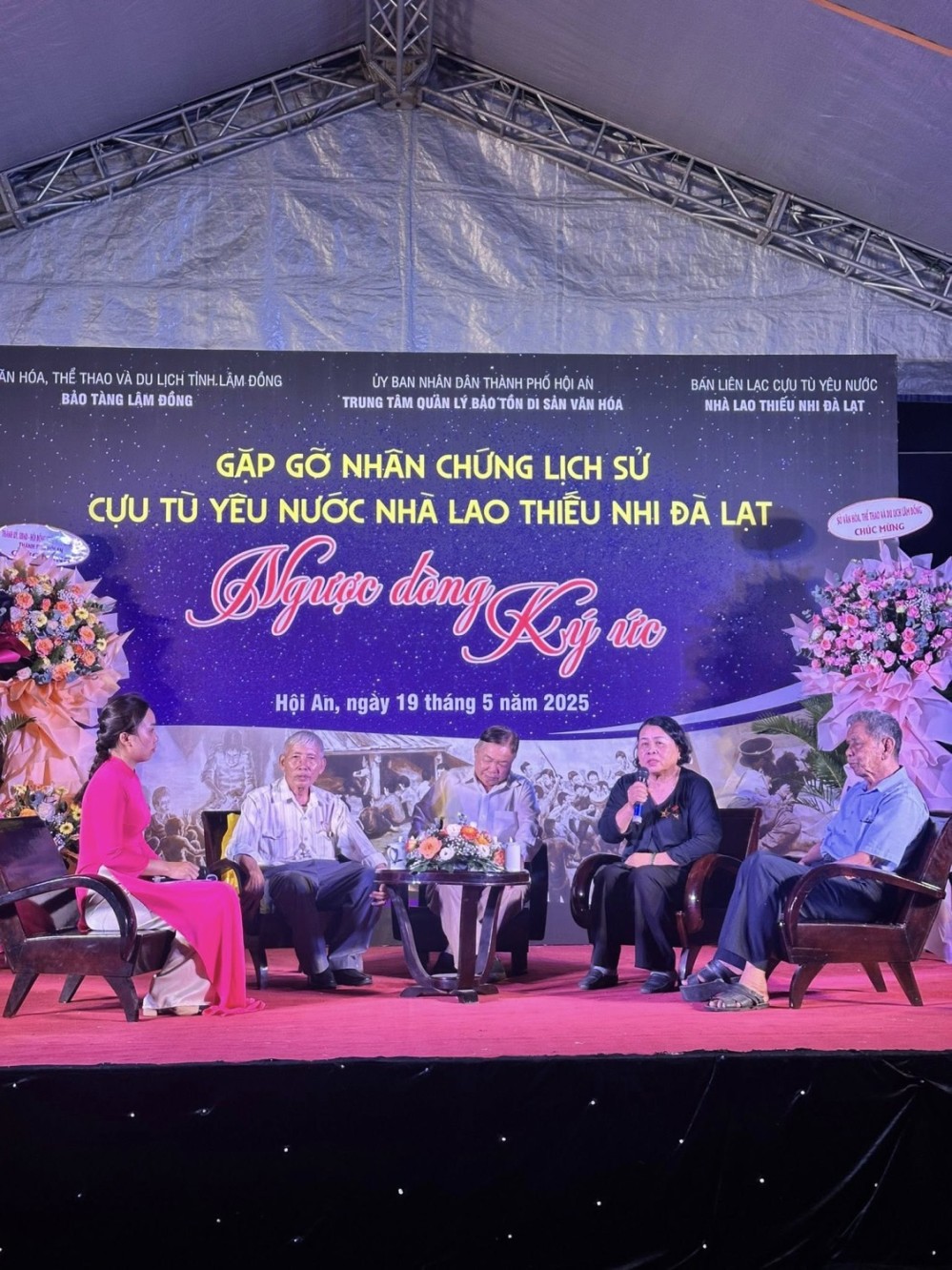 Nhân chứng lịch sư